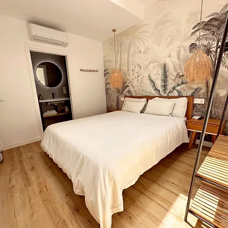 Surfing Etxea - Surf Hostel-2